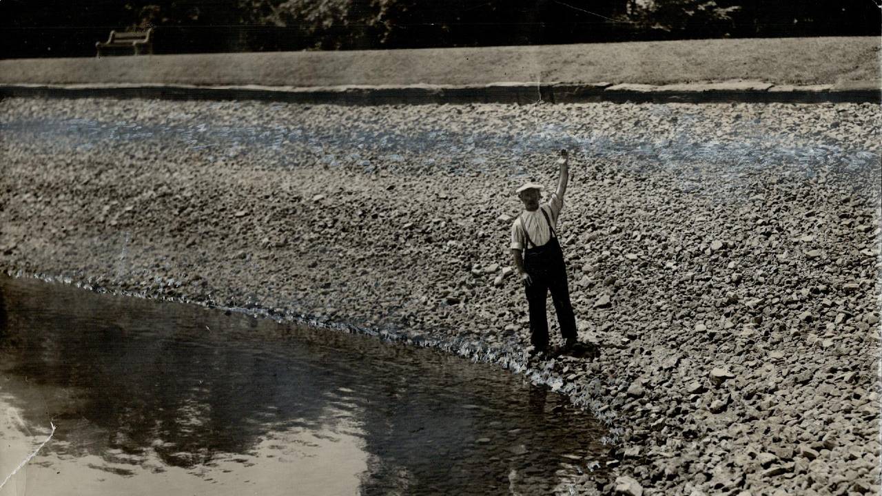 An image of low water level on the Toronto lakeshore