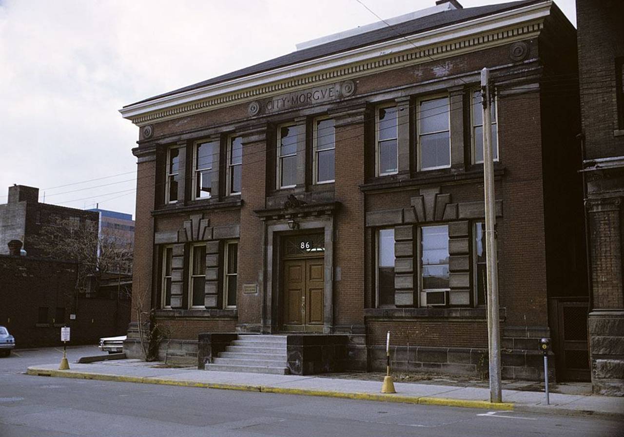 An image of the Toronto City Morgue on Lombard St. as it looked in 1970