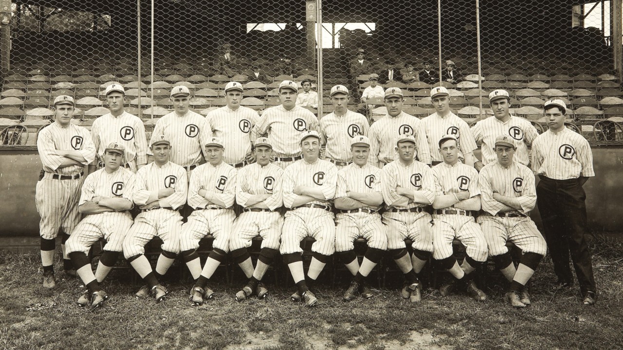 An image of the 1914 Providence Grays, with Babe Ruth present in the back row