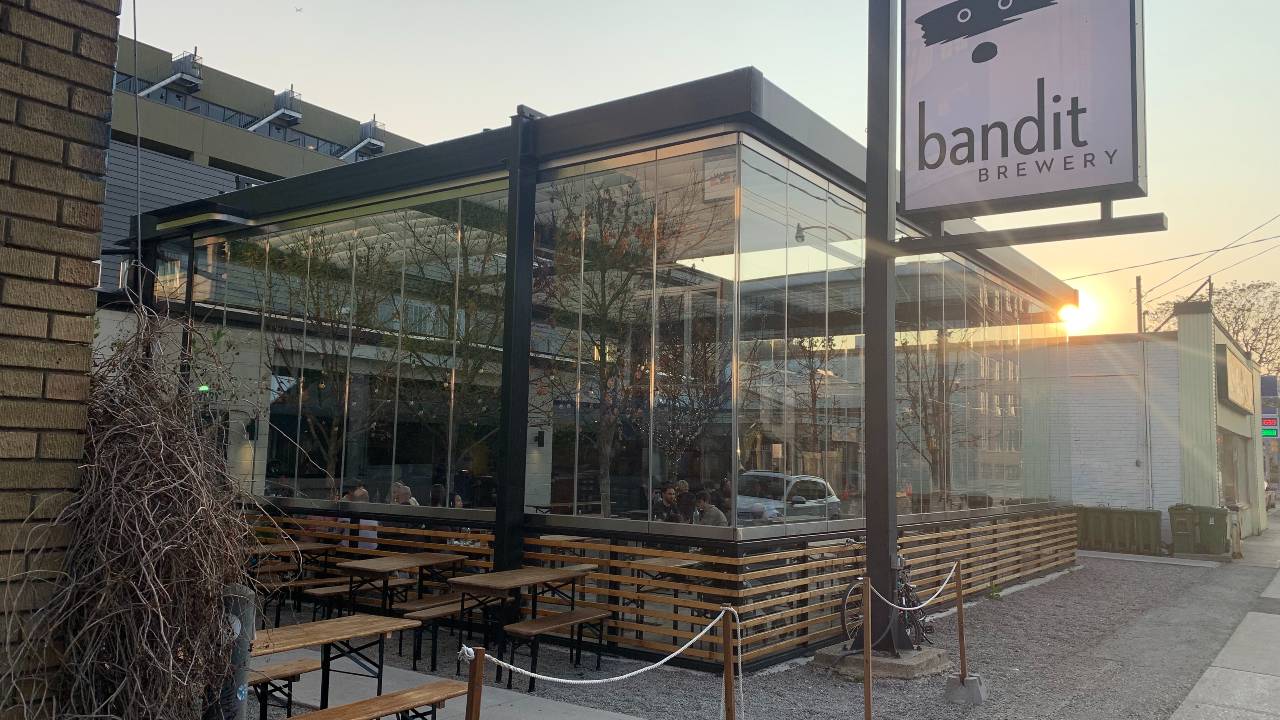 An image of the front patio at Toronto’s Bandit Brewery