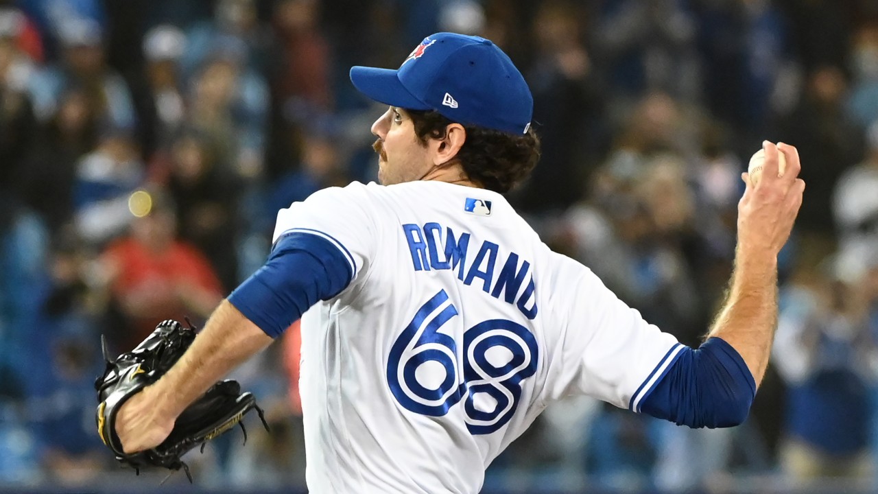 Toronto Blue Jays pitcher Jordan Romano pitches in a MLB game in 2022